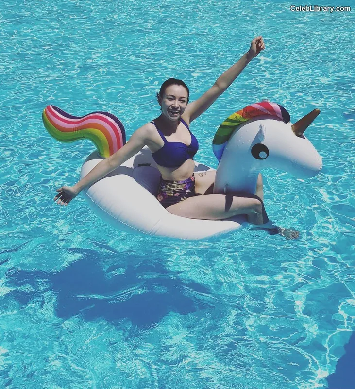 Jodelle Ferland photo 12 of 100