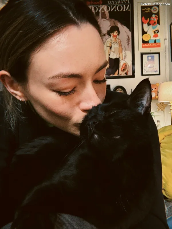 Jodelle Ferland photo 20 of 100