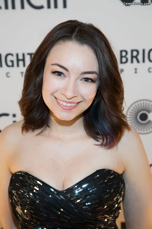 Jodelle Ferland photo 20 of 100