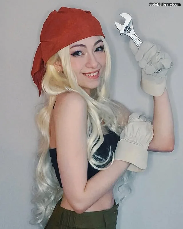 Jodelle Ferland photo 6 of 100