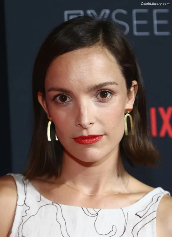 Jodi Balfour photo 10 of 35