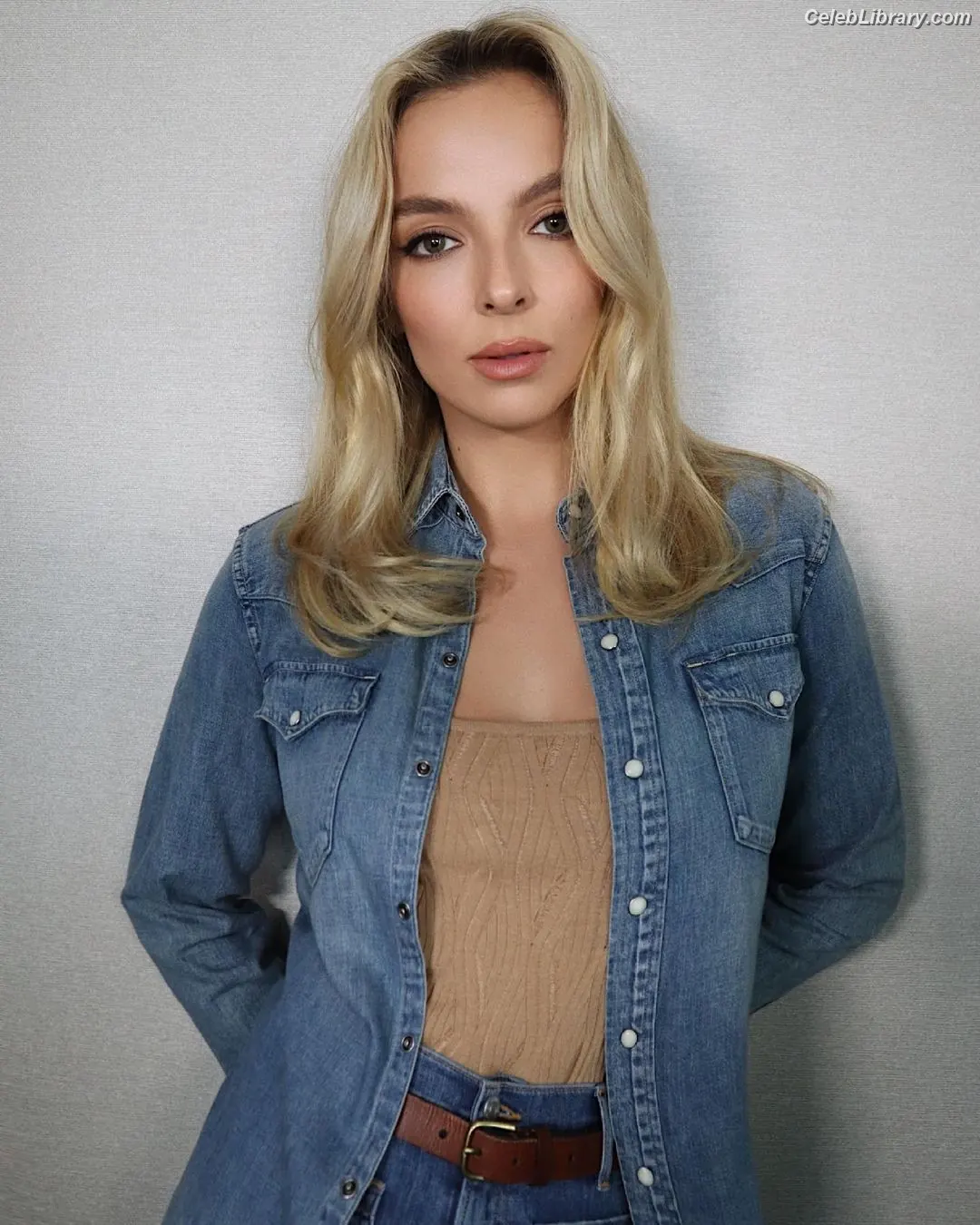 Jodie Comer photo 3 of 340