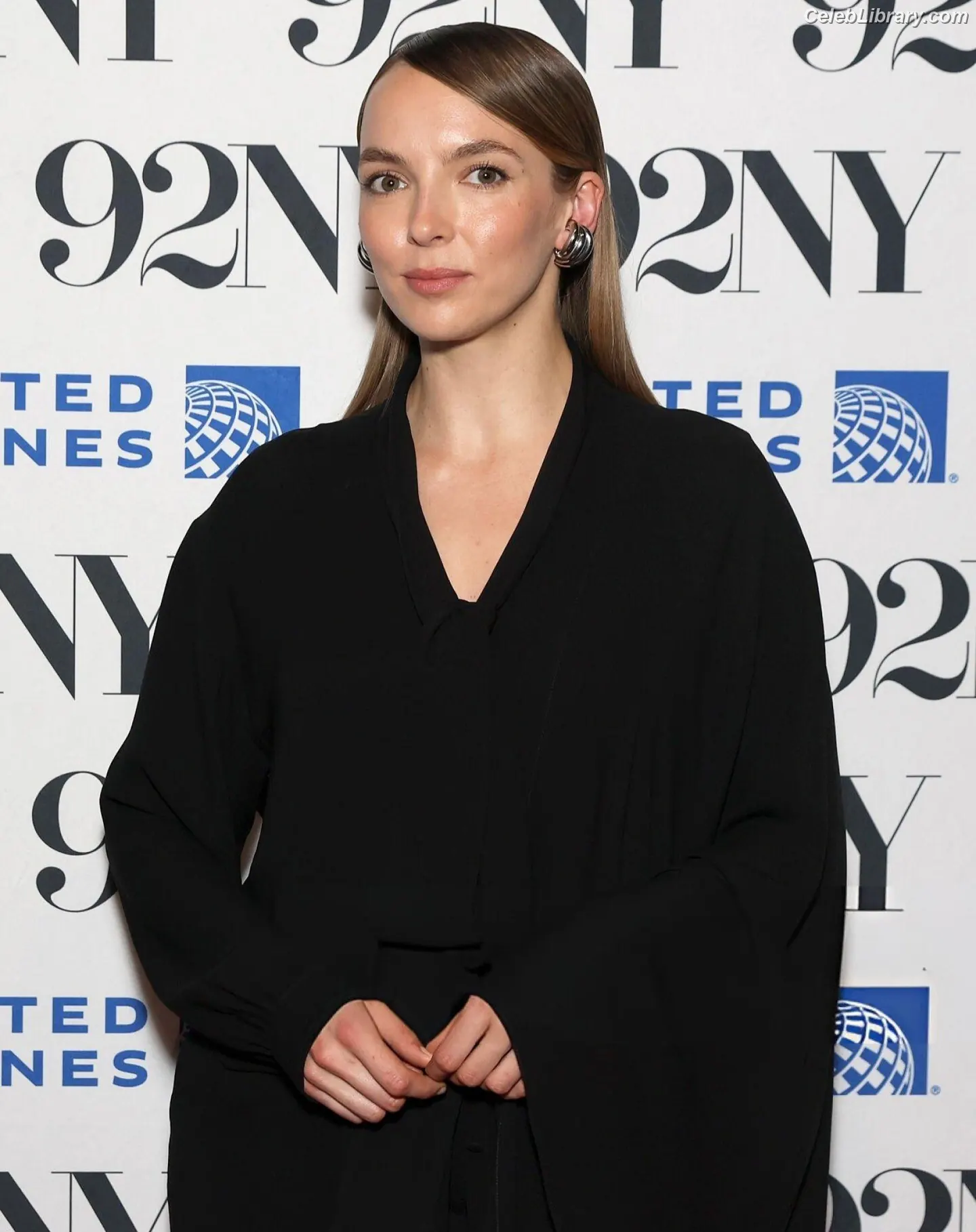 Jodie Comer photo 4 of 340