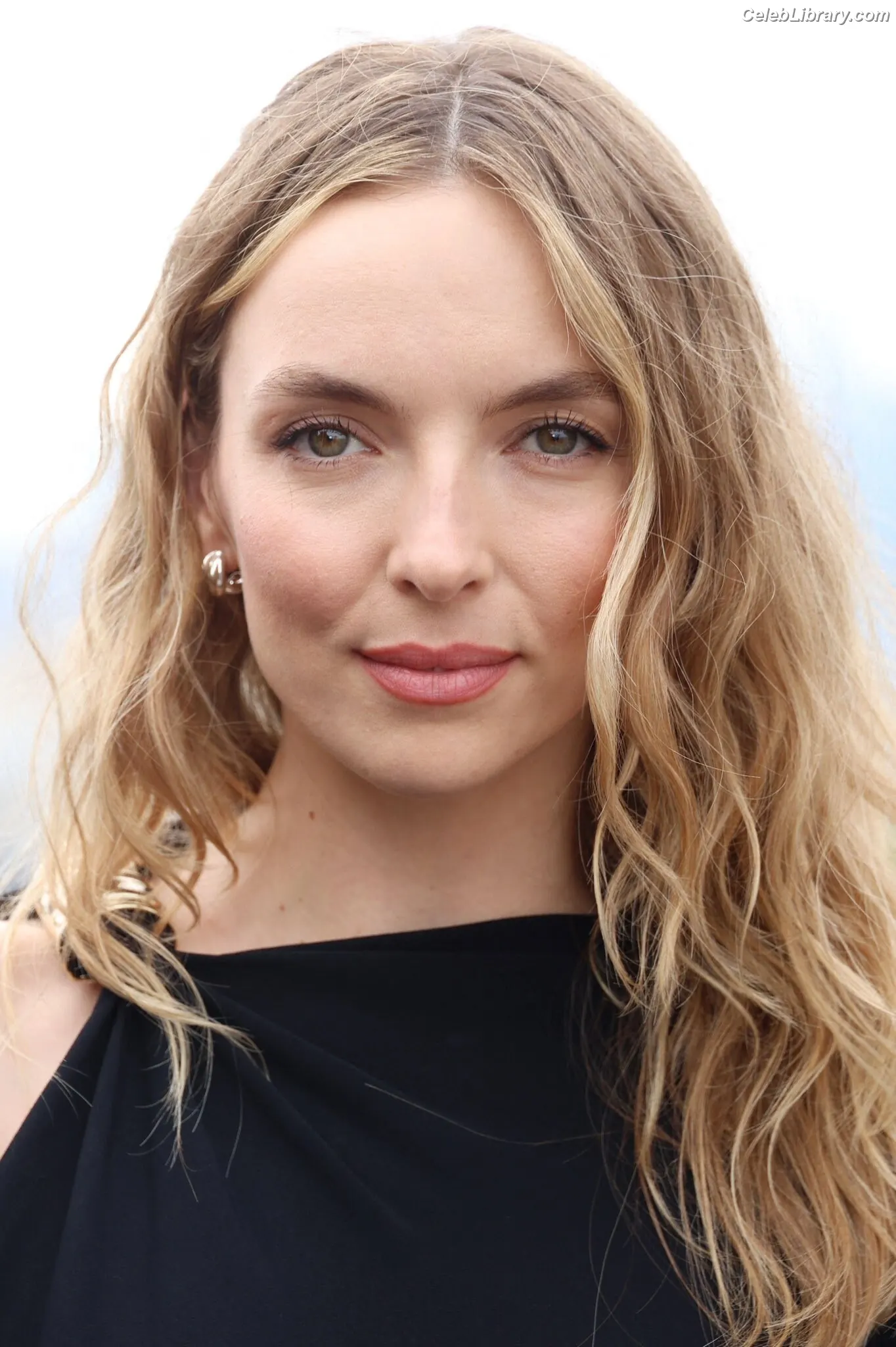 Jodie Comer photo 21 of 340