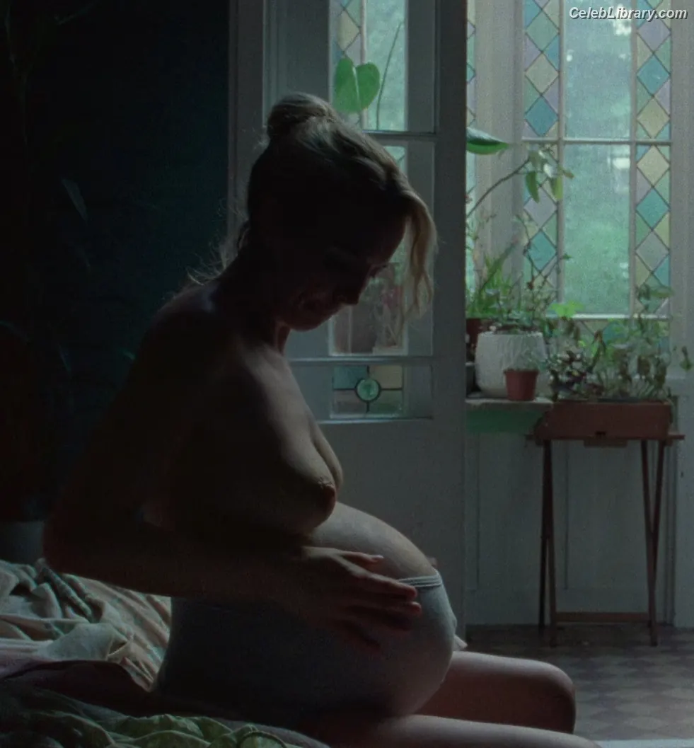 Jodie Comer photo 14 of 340