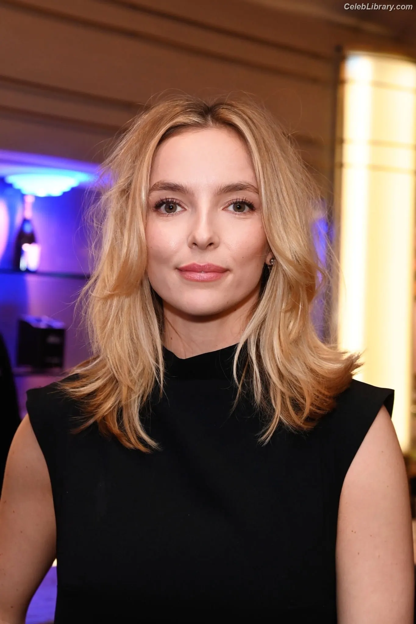 Jodie Comer photo 20 of 340