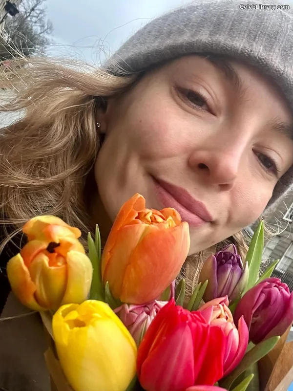 Jodie Comer photo 6 of 340