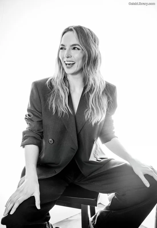Jodie Comer photo 23 of 340