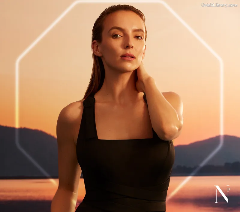 Jodie Comer photo 11 of 340