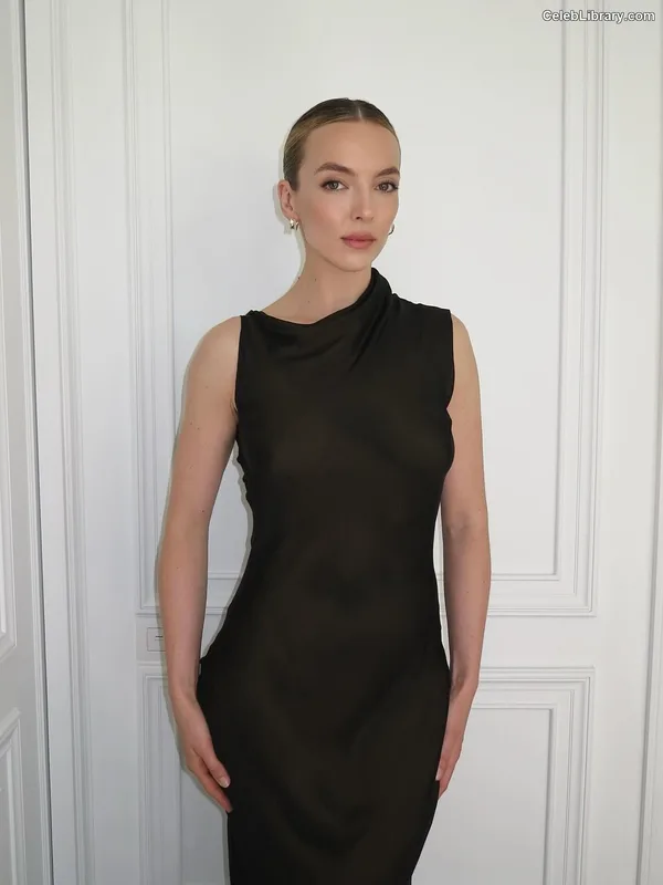 Jodie Comer photo 14 of 340