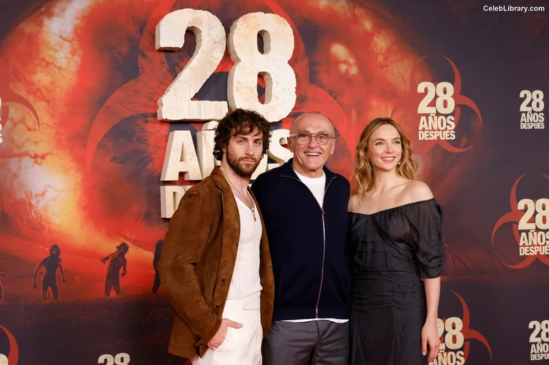 Jodie Comer photo 9 of 340
