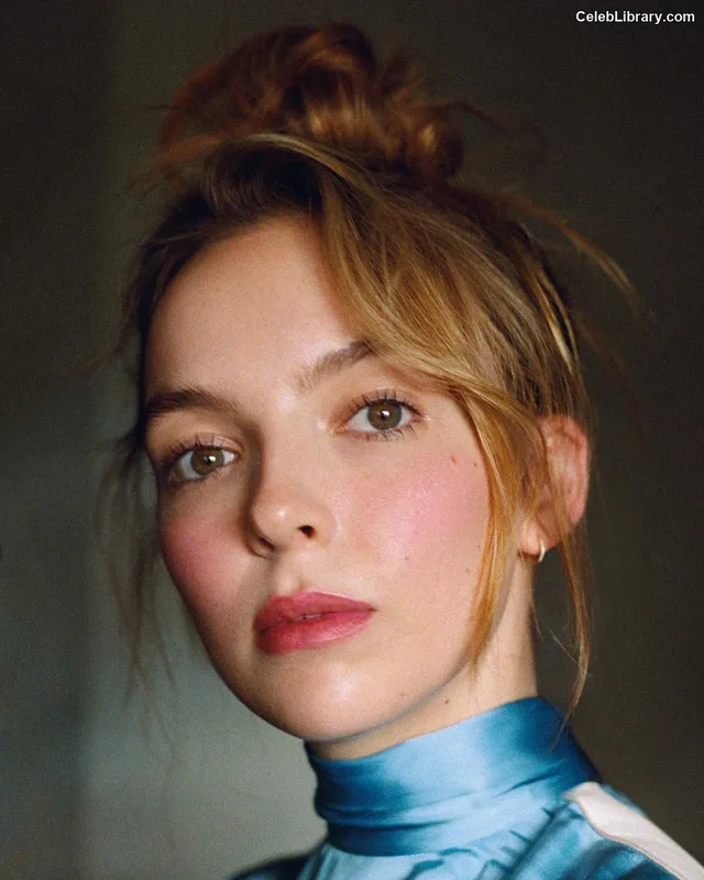 Jodie Comer photo 9 of 340