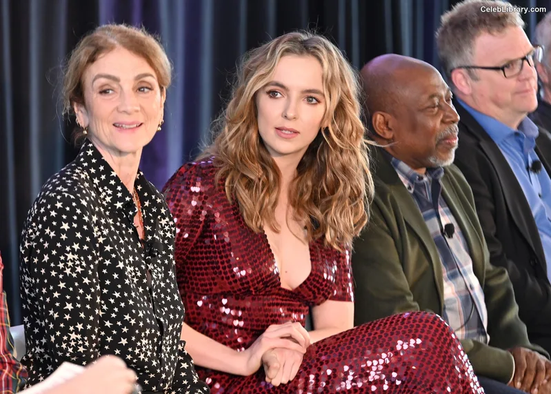 Jodie Comer photo 11 of 340