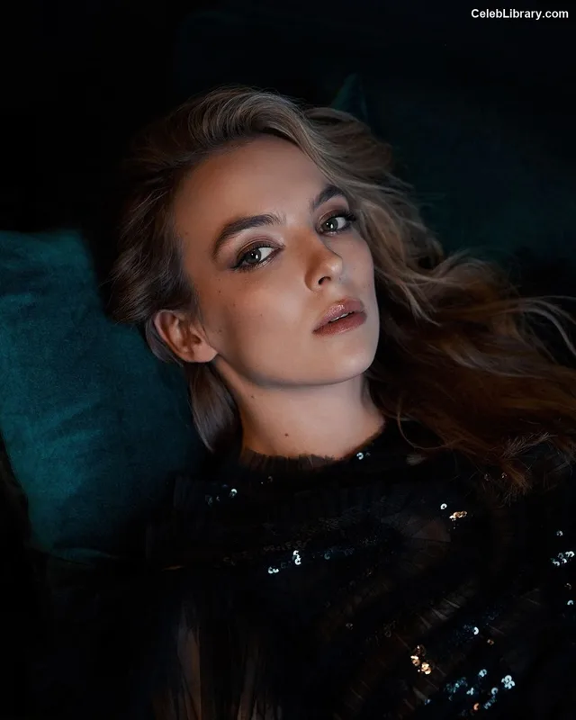 Jodie Comer photo 22 of 340