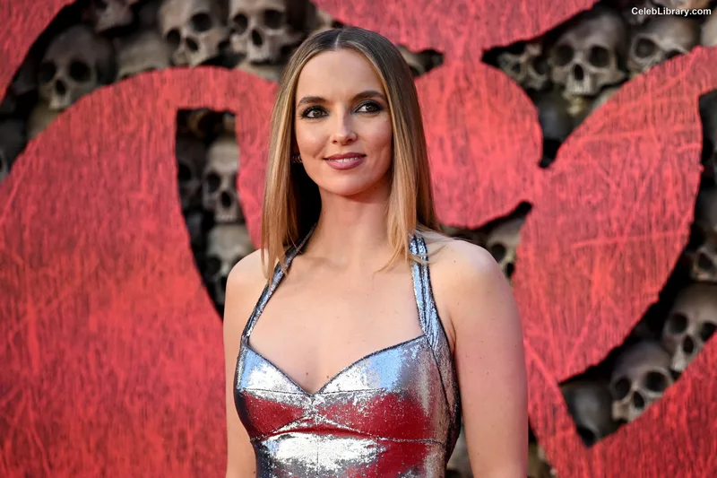 Jodie Comer photo 11 of 340
