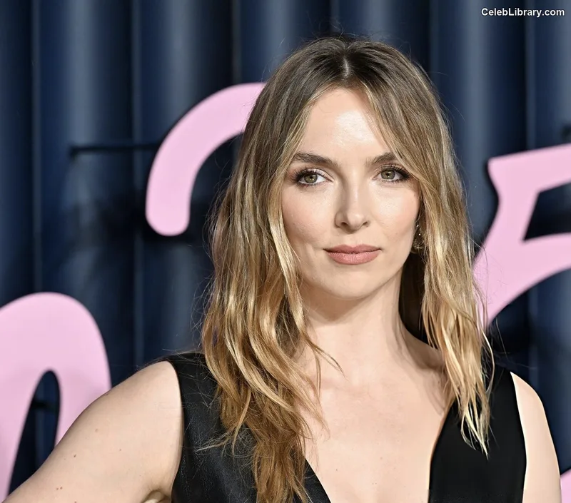 Jodie Comer photo 6 of 340