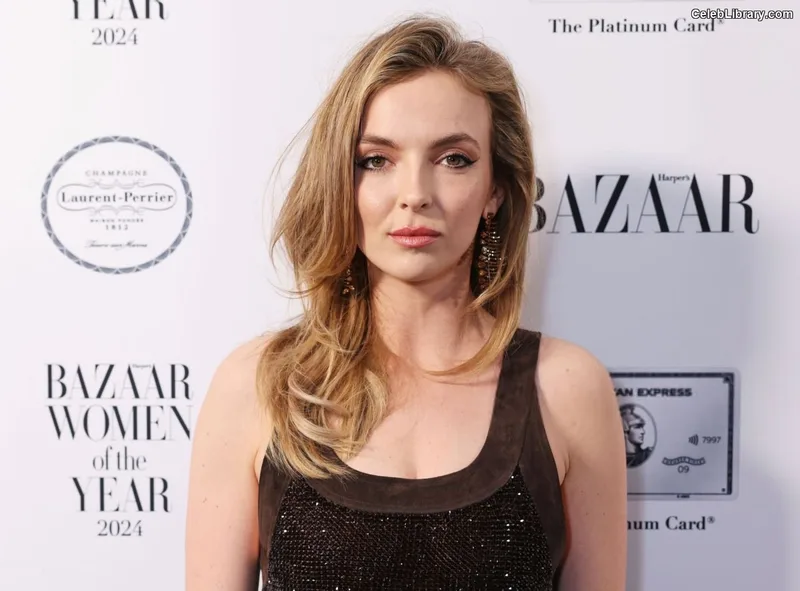 Jodie Comer photo 8 of 340