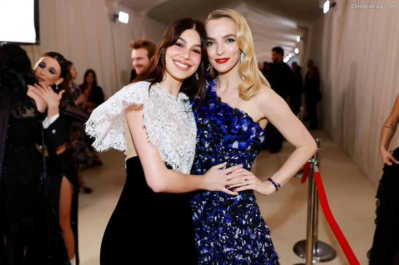 Jodie Comer photo 3 of 340