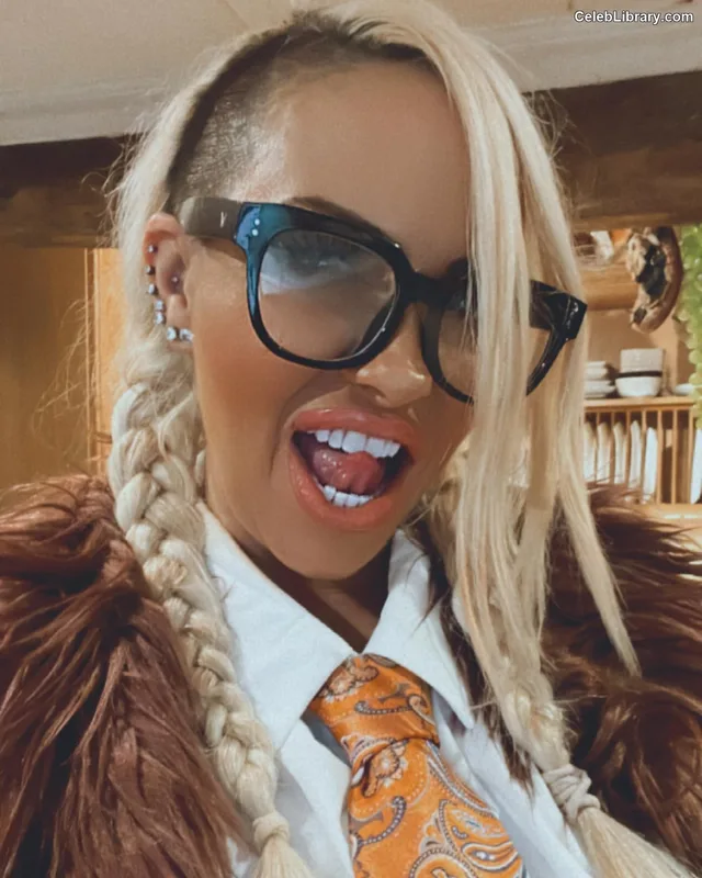 Jodie Marsh photo 9 of 342