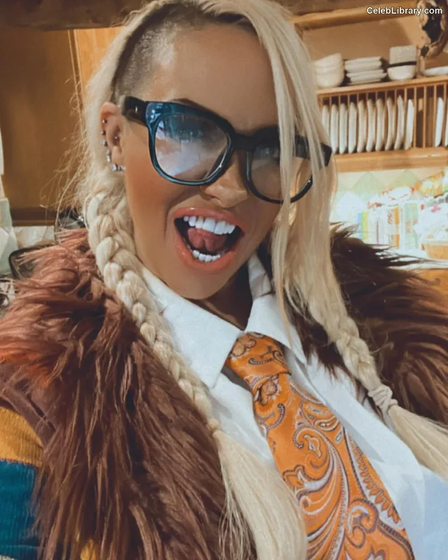 Jodie Marsh photo 10 of 342