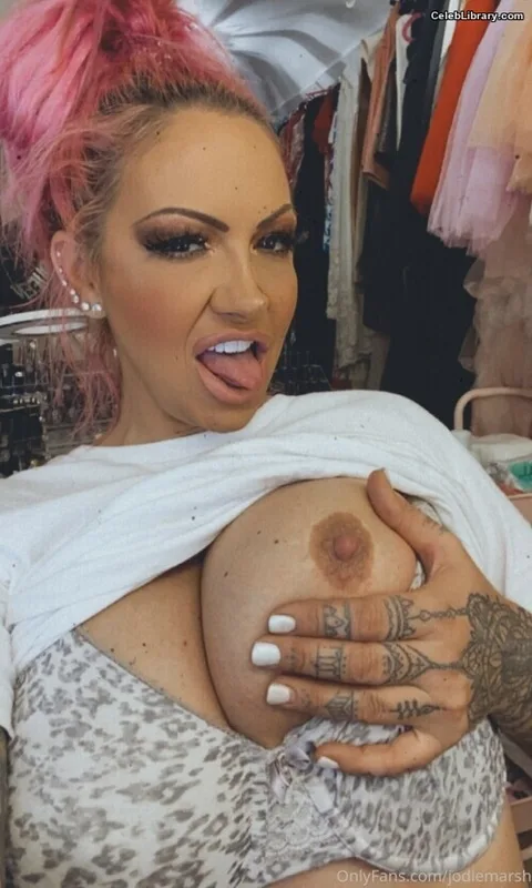 Jodie Marsh photo 4 of 342