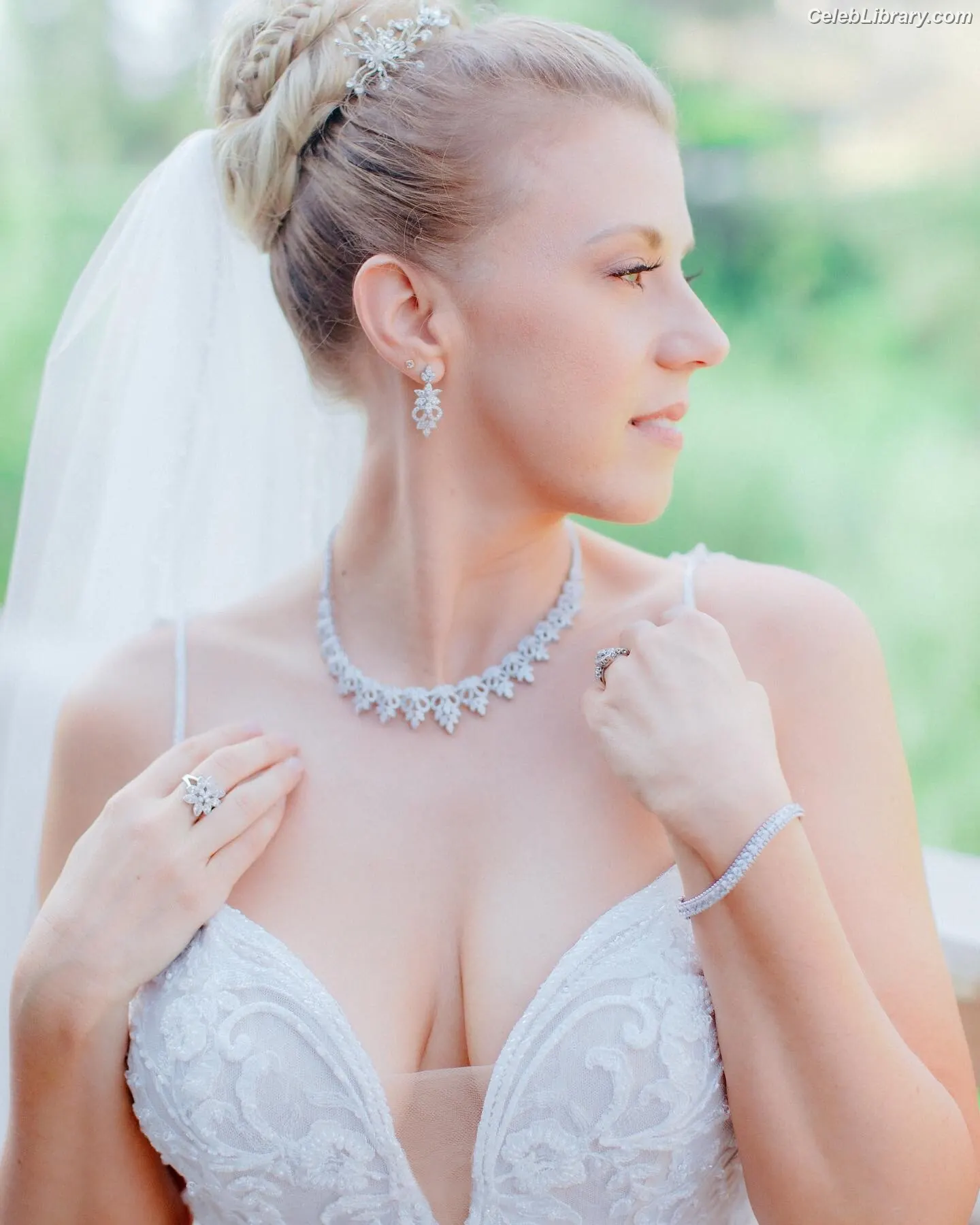 Jodie Sweetin photo 18 of 154