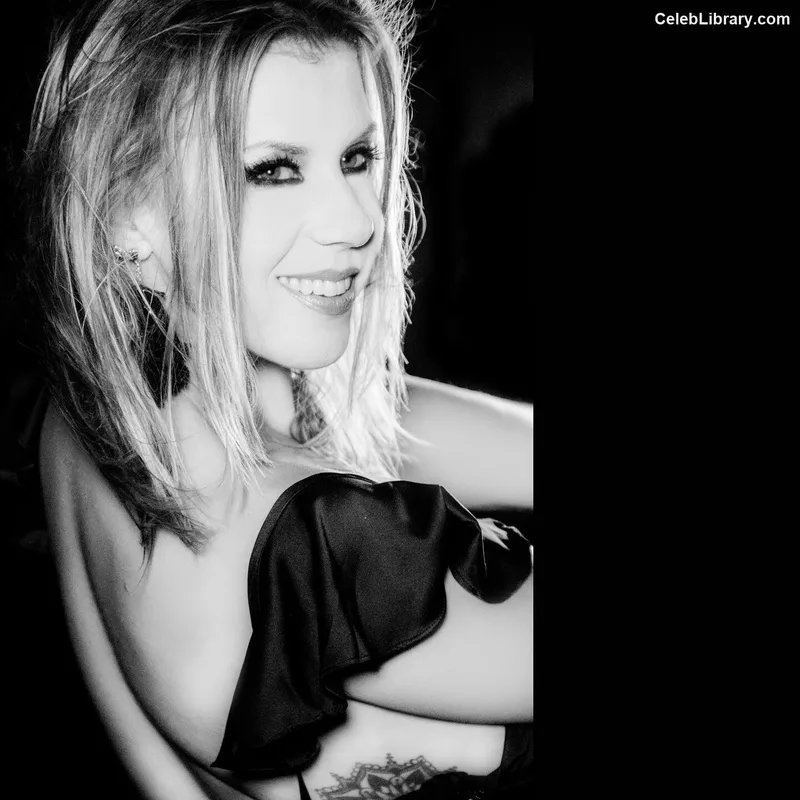 Jodie Sweetin photo 13 of 151