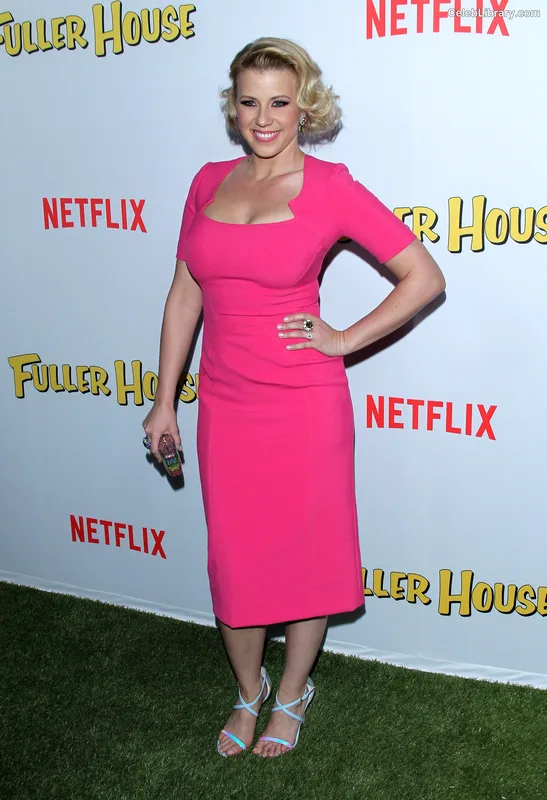 Jodie Sweetin photo 24 of 151