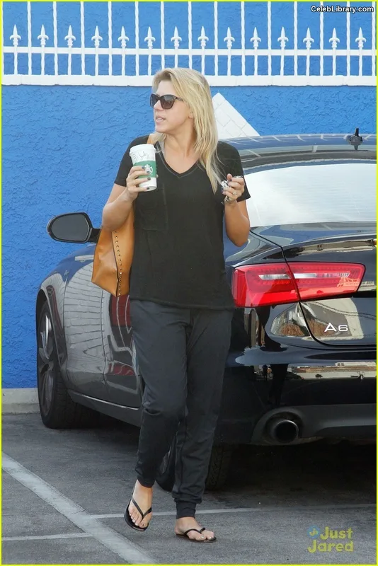 Jodie Sweetin photo 4 of 151