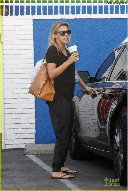 Jodie Sweetin photo 5 of 151