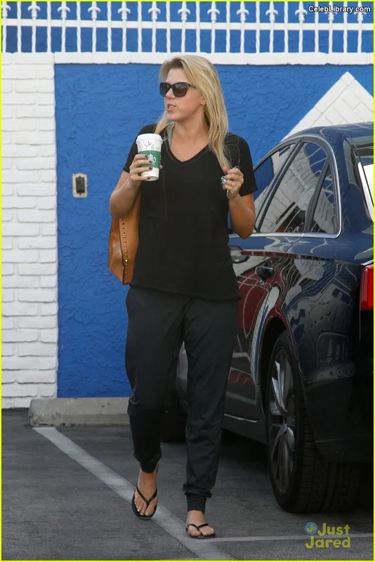 Jodie Sweetin photo 6 of 151