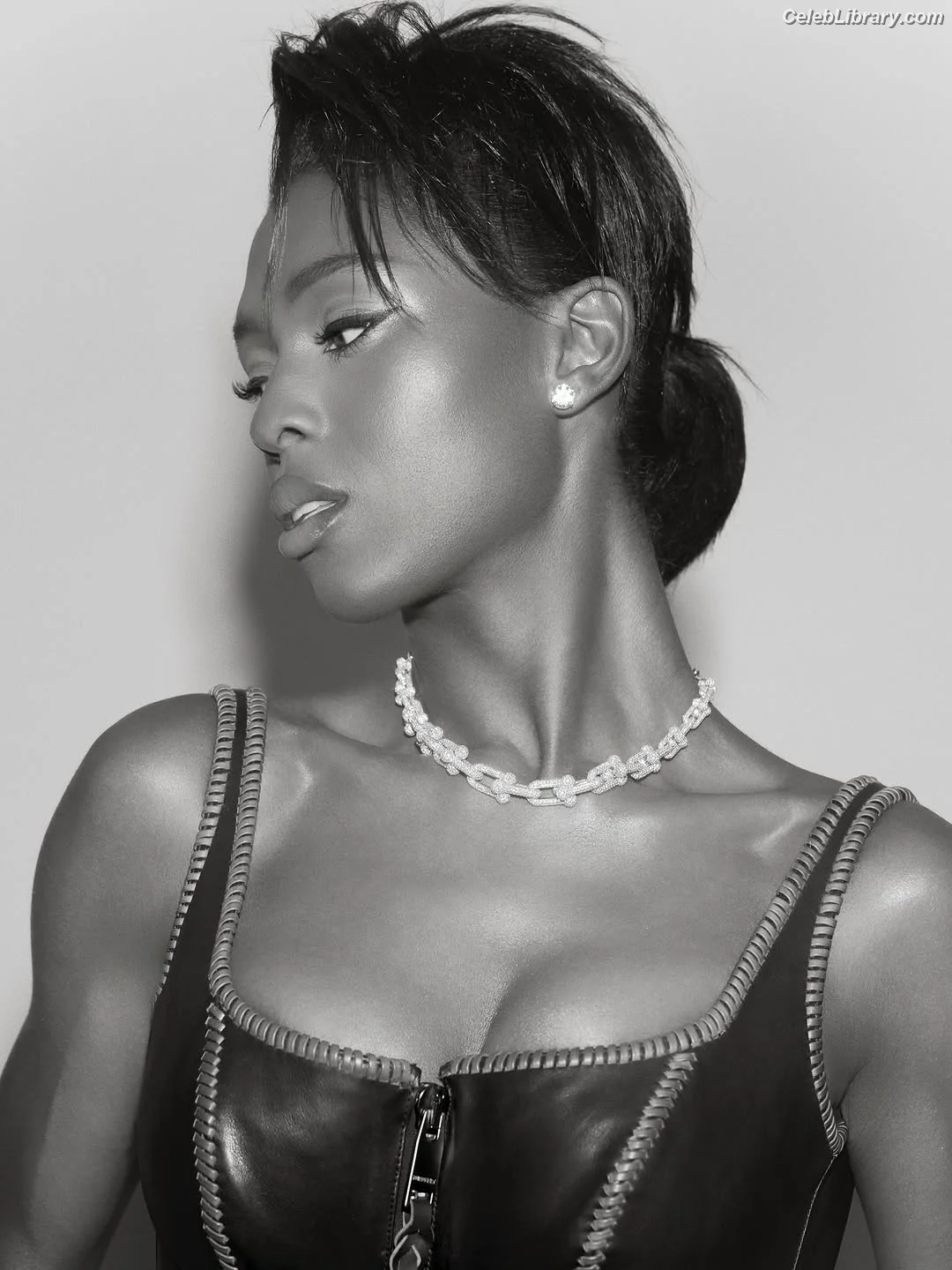 Jodie Turner-Smith photo 16 of 209