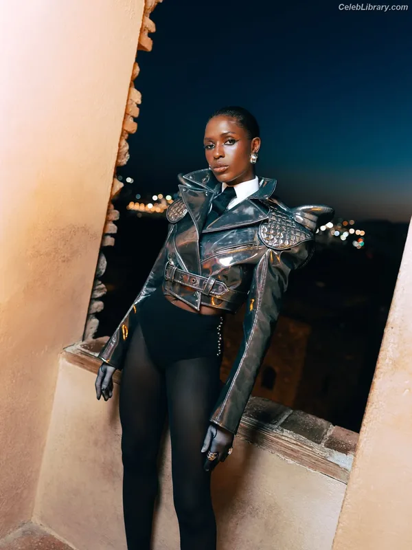 Jodie Turner-Smith photo 11 of 210