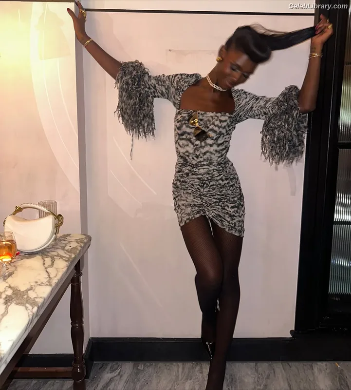 Jodie Turner-Smith photo 14 of 210
