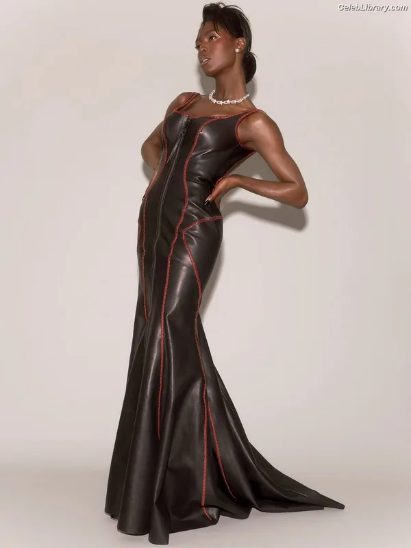 Jodie Turner-Smith photo 1 of 210