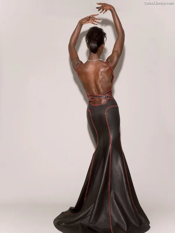 Jodie Turner-Smith photo 6 of 210