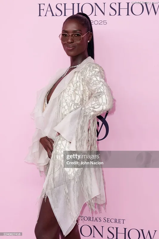 Jodie Turner-Smith photo 6 of 210