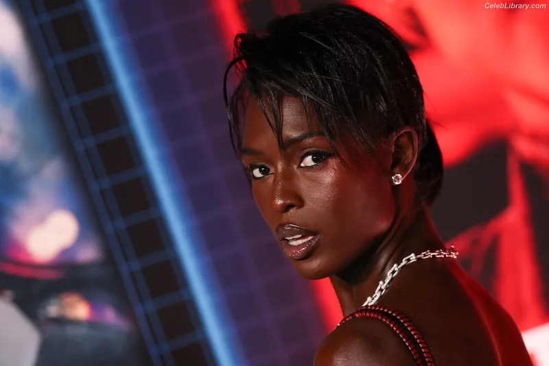 Jodie Turner-Smith photo 20 of 210