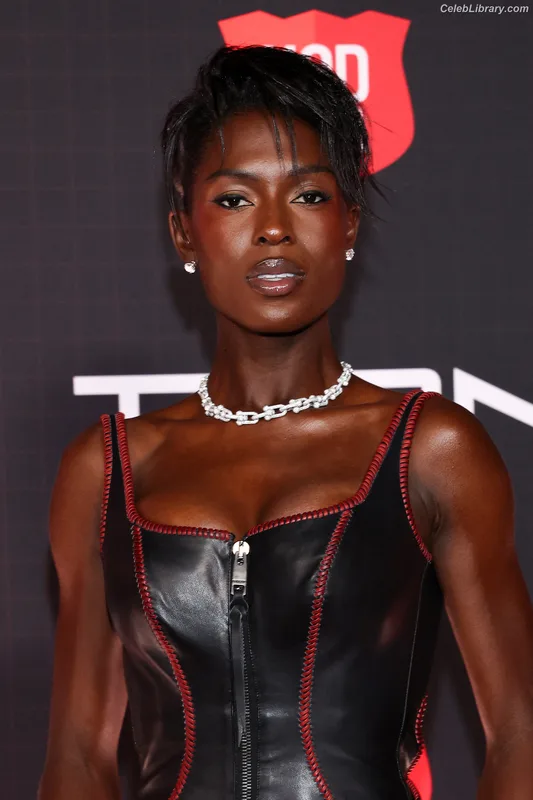 Jodie Turner-Smith photo 23 of 210