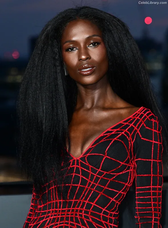Jodie Turner-Smith photo 11 of 210