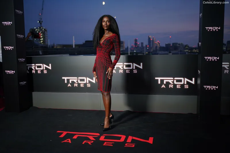 Jodie Turner-Smith photo 18 of 210