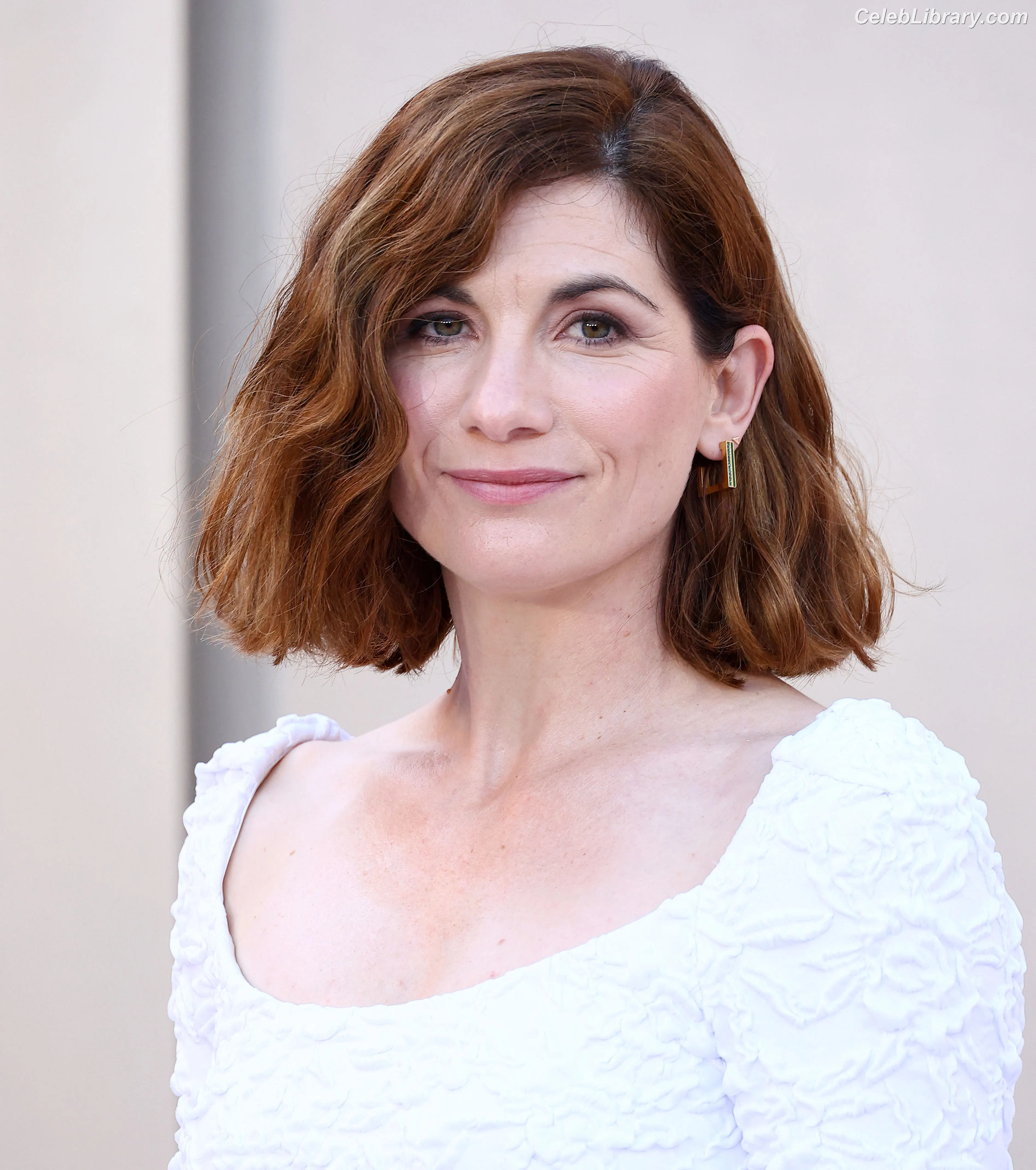 Jodie Whittaker photo 23 of 41