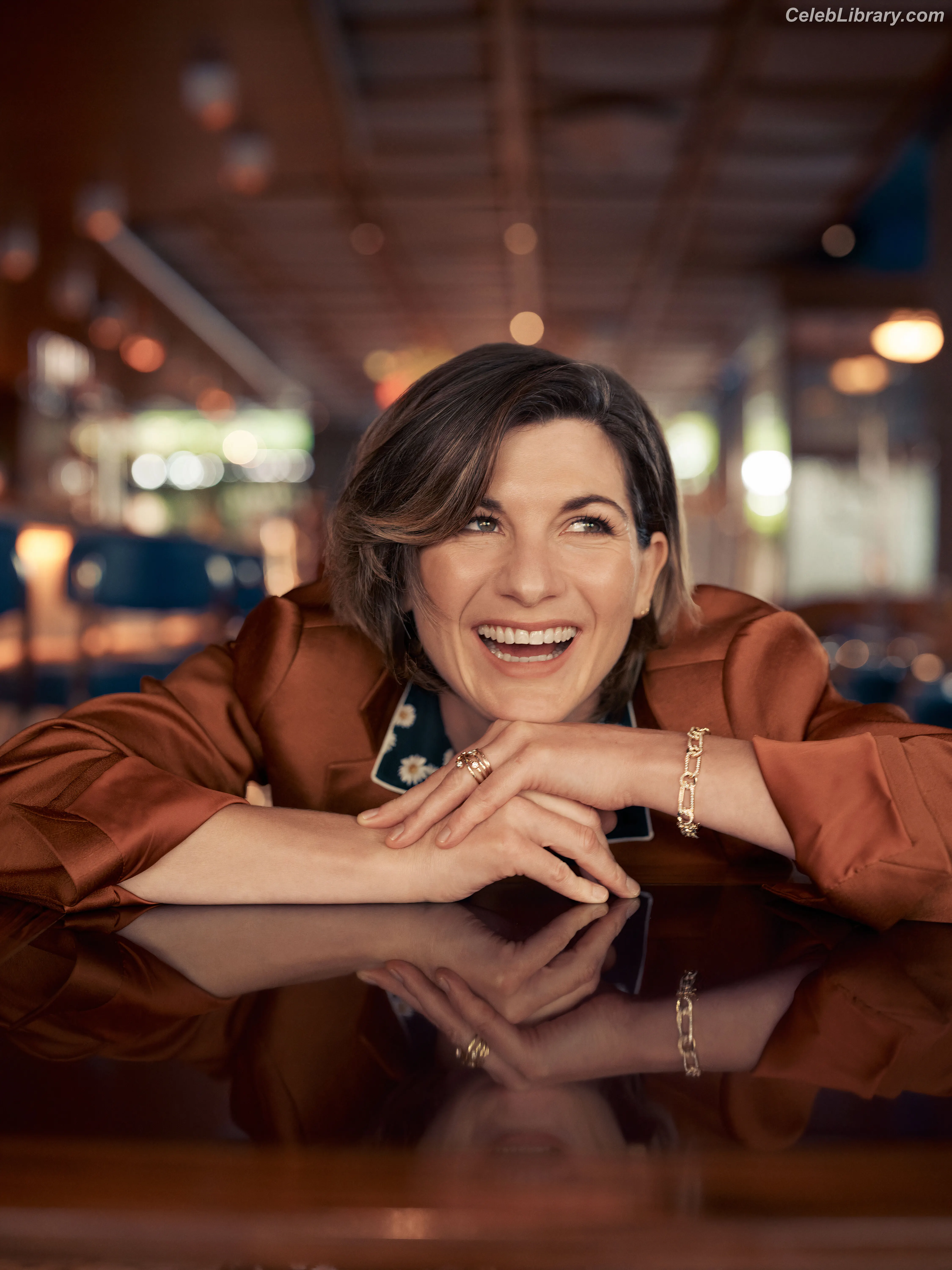 Jodie Whittaker photo 14 of 41