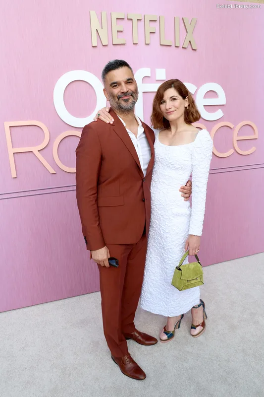 Jodie Whittaker photo 15 of 42