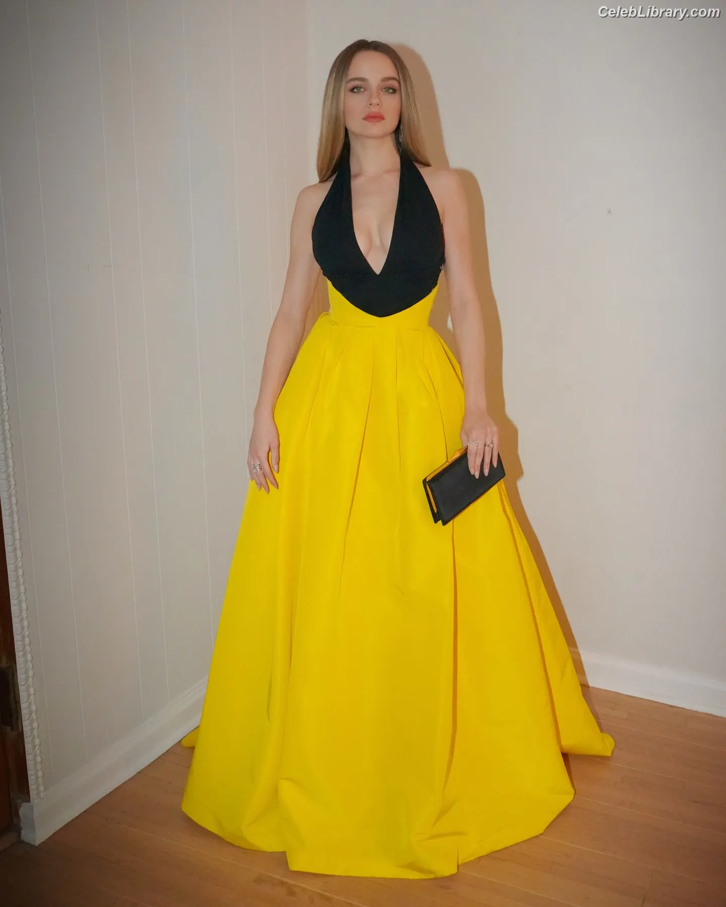 Joey King photo 5 of 1504