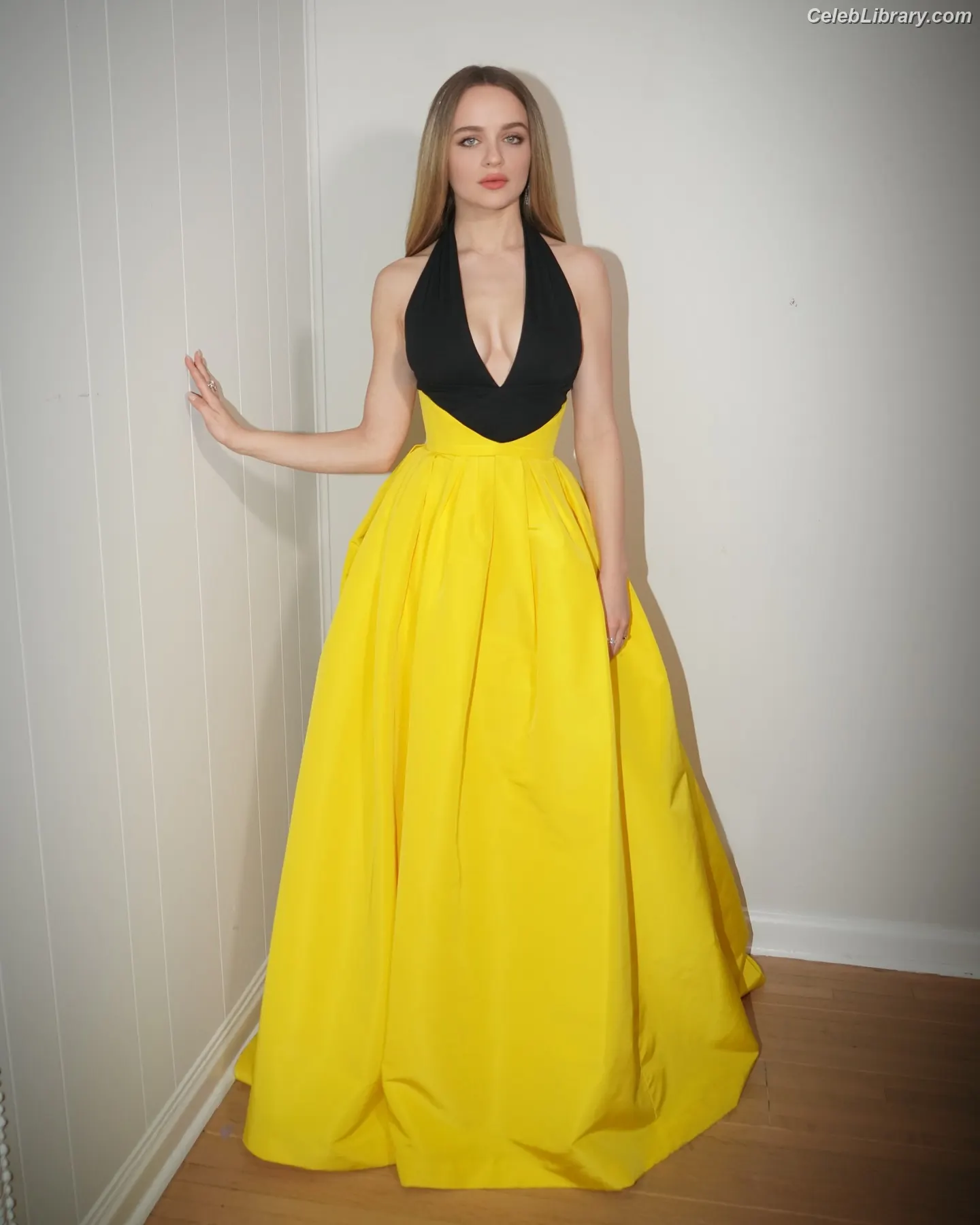 Joey King photo 7 of 1504