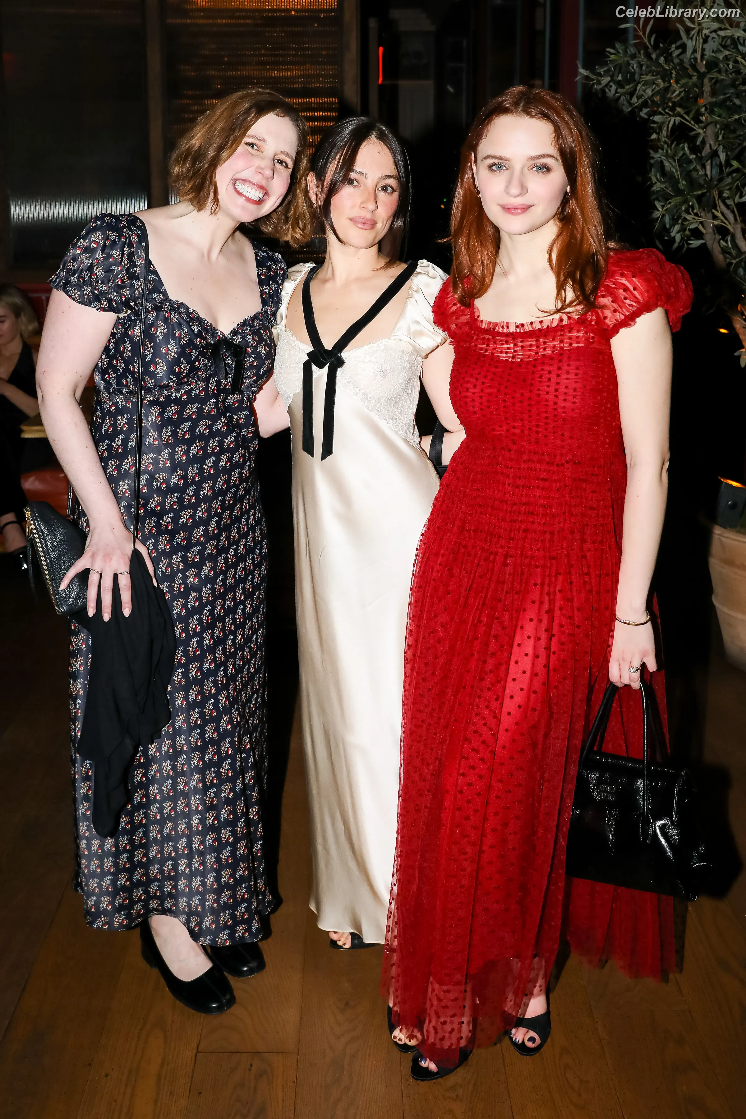 Joey King photo 4 of 1504