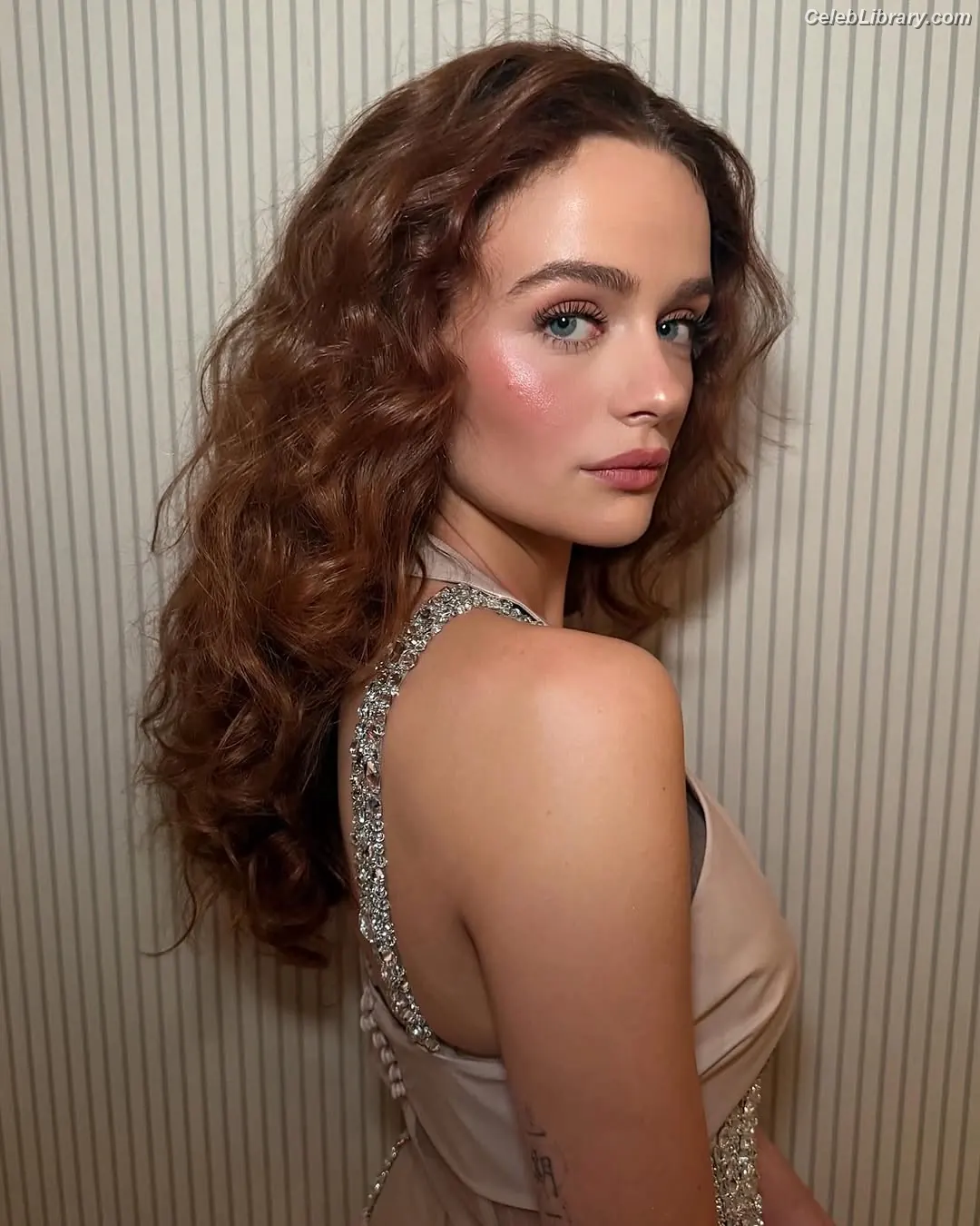 Joey King photo 6 of 1504