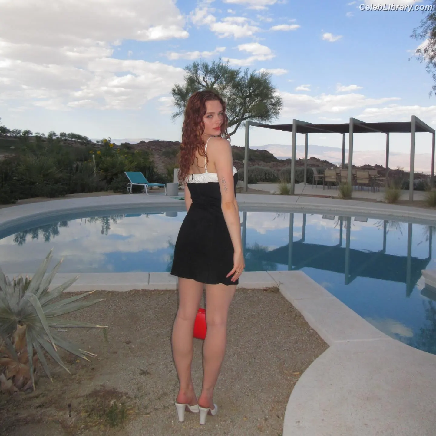 Joey King photo 14 of 1504