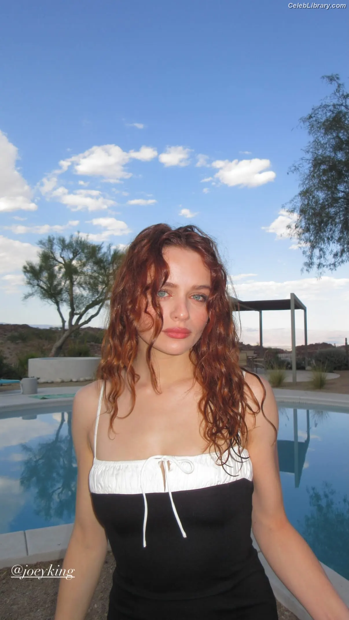 Joey King photo 16 of 1504